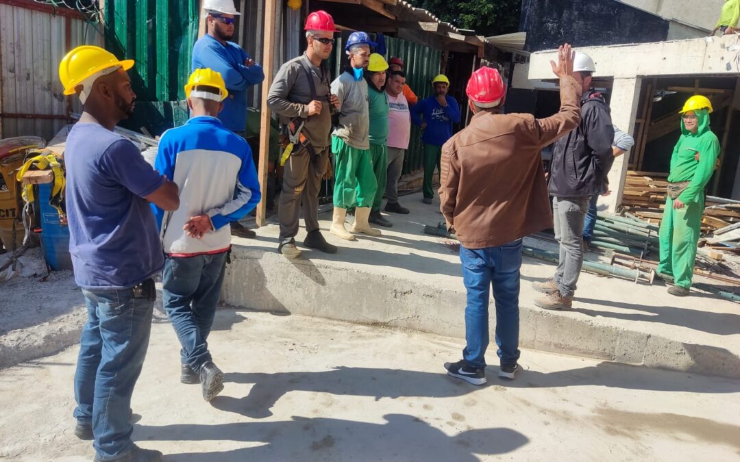 Construmob vistoria obra, em Santo André, onde dois trabalhadores se acidentaram