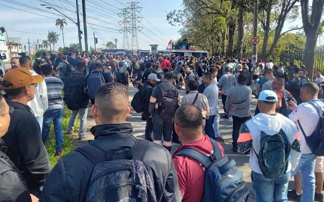 Trabalhadores das terceirizadas da Recap aprovam reajuste de 7,32%